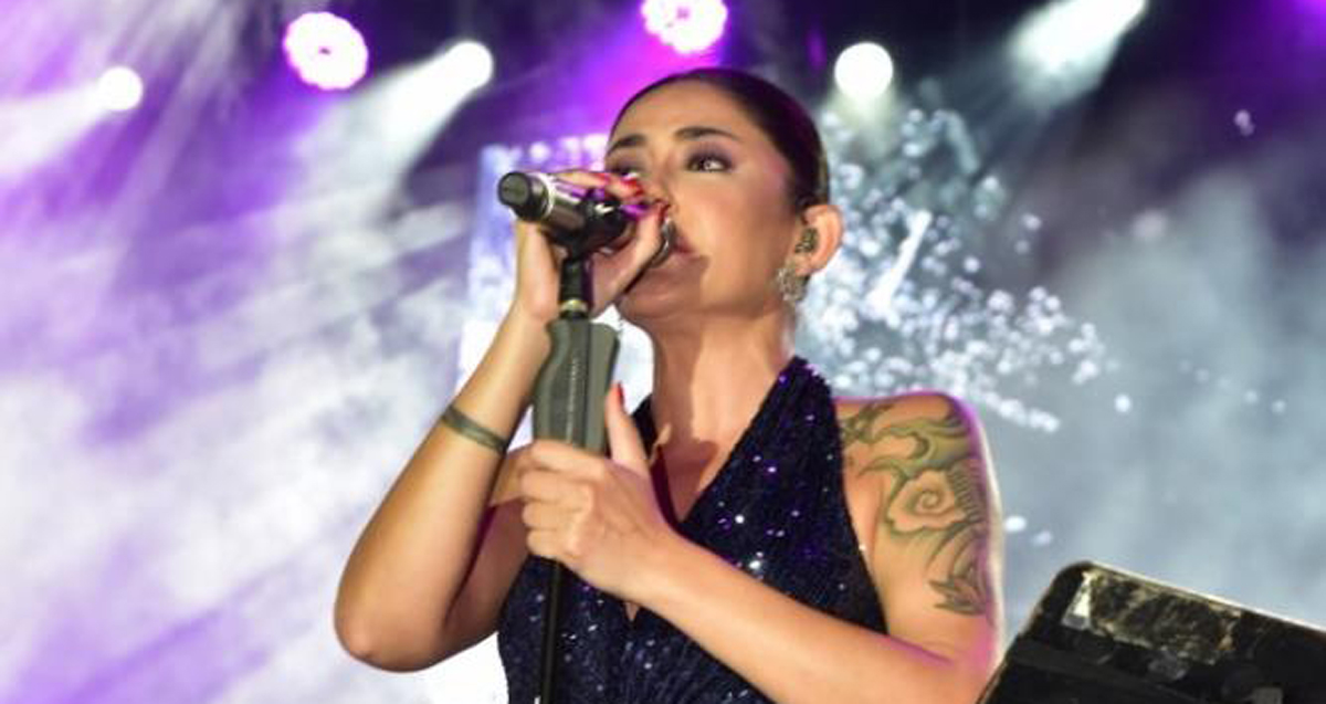 Melek Mosso konser fotoğrafları