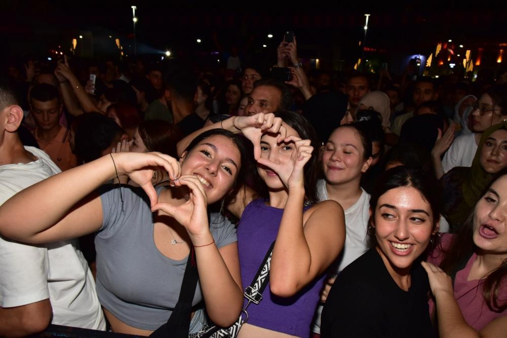 Melek Mosso konser fotoğrafları