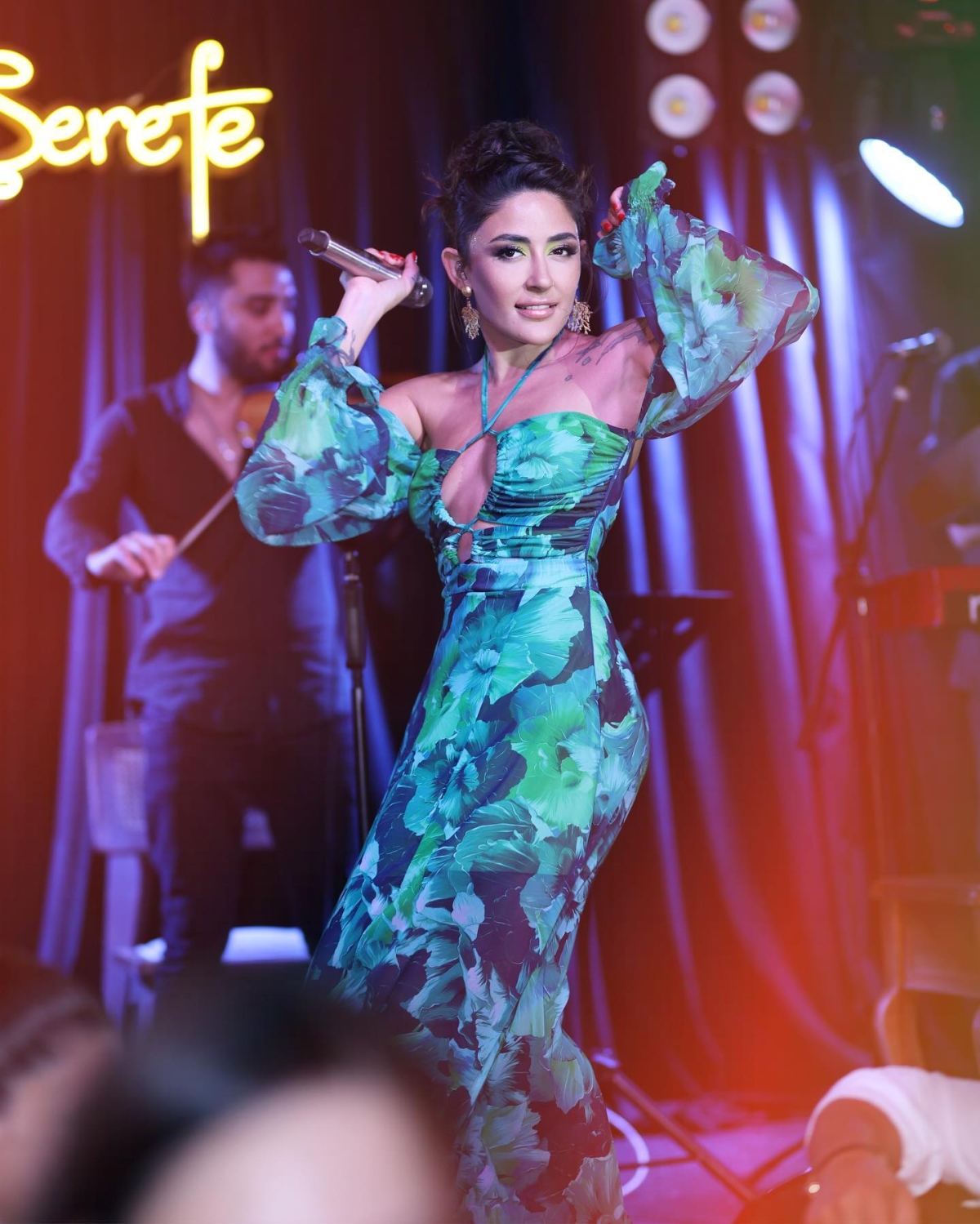 Melek Mosso konser fotoğrafları