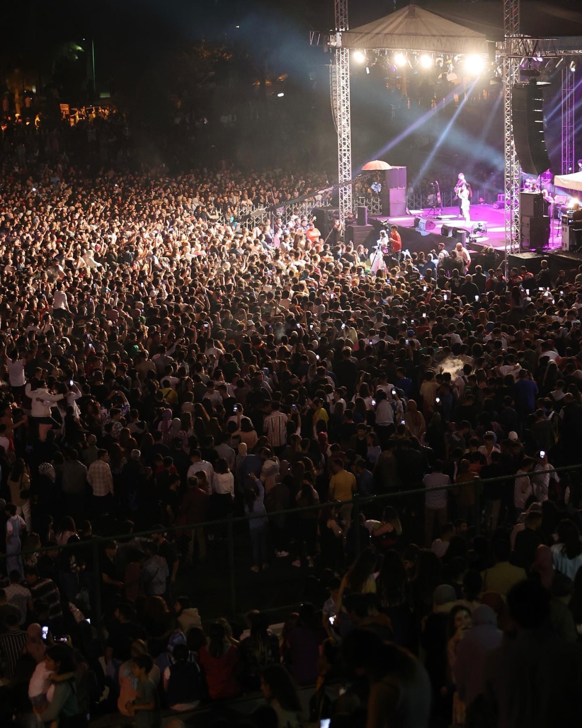 Melek Mosso konser fotoğrafları