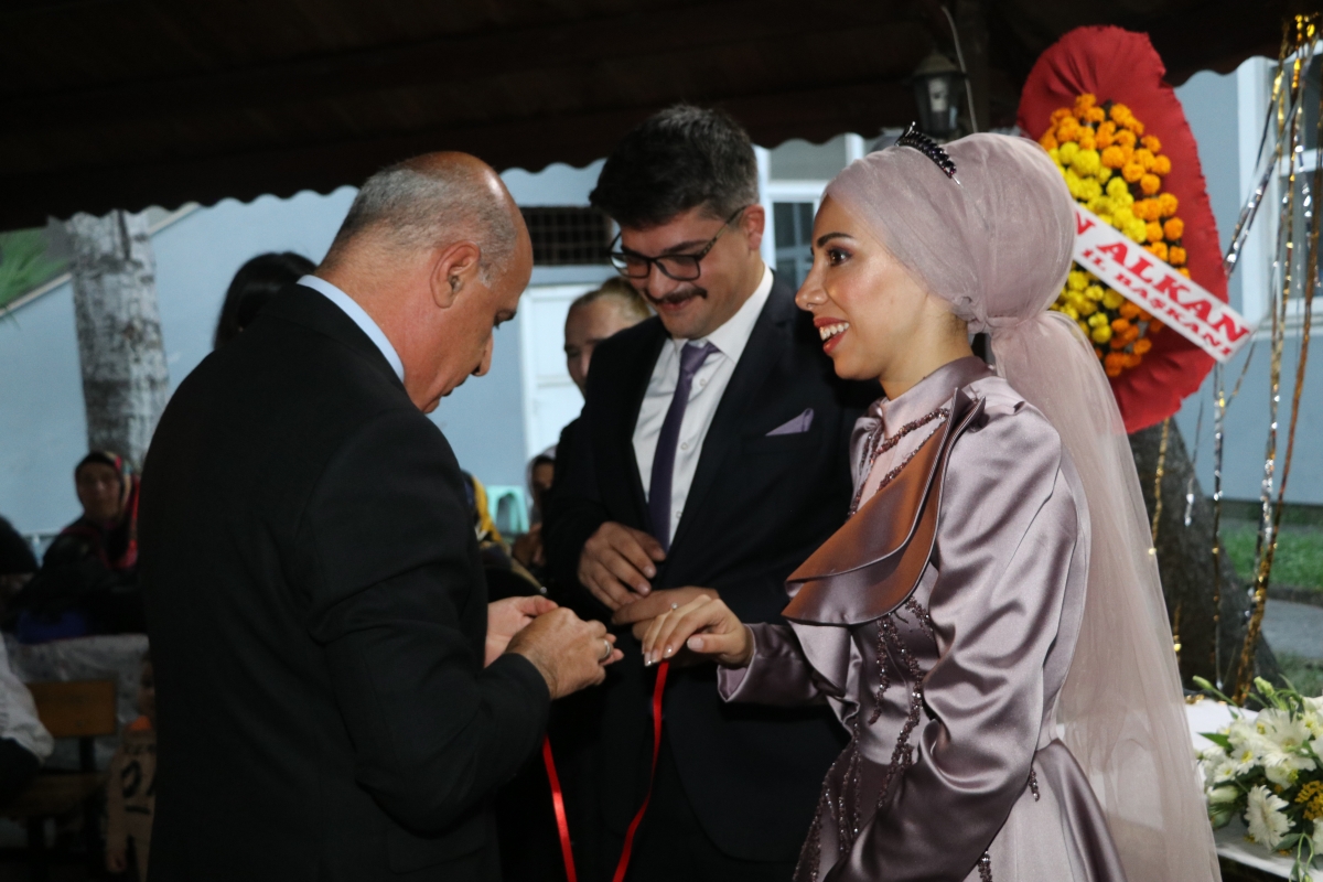 Hasan Fehmi Demir, Ezginur Balci nişanlandı
