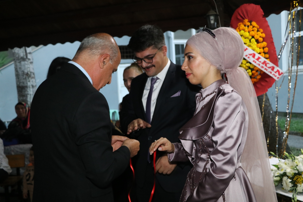 Hasan Fehmi Demir, Ezginur Balci nişanlandı