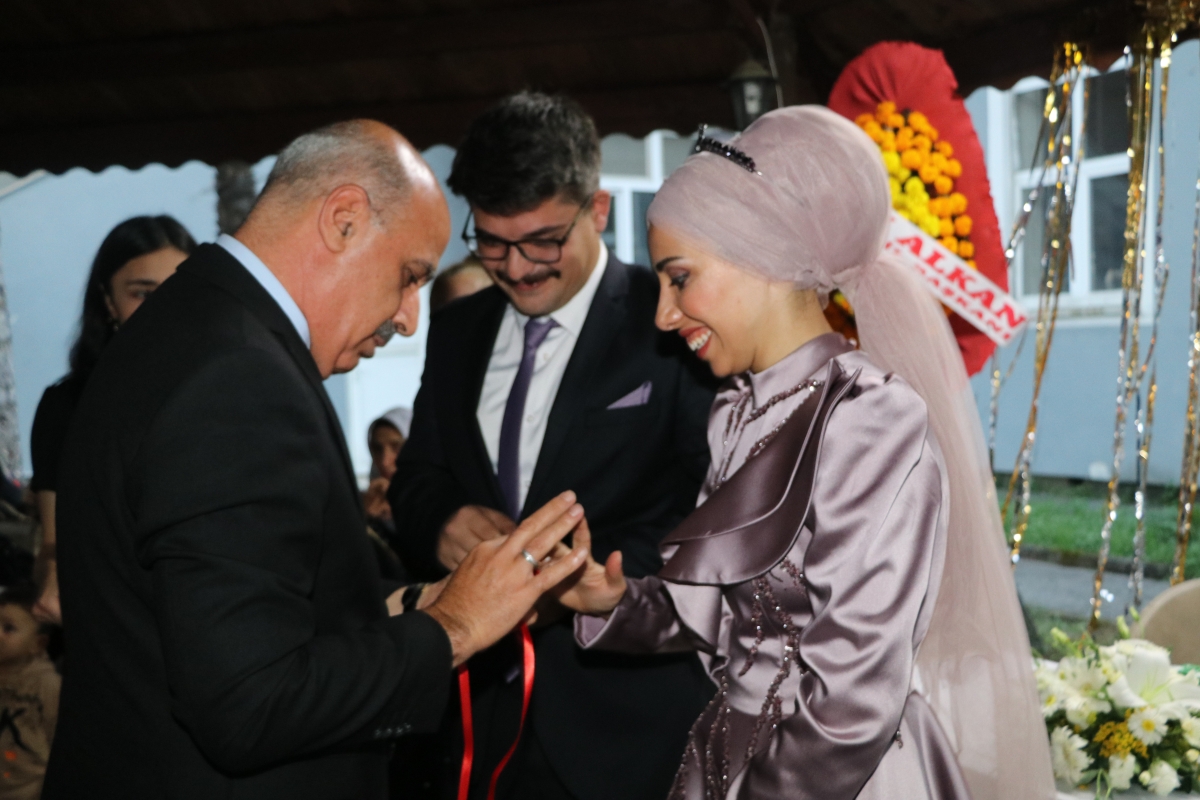 Hasan Fehmi Demir, Ezginur Balci nişanlandı