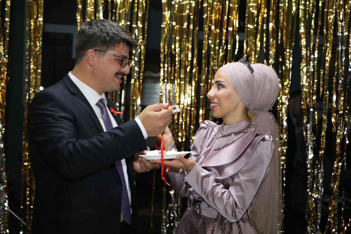 Hasan Fehmi Demir, Ezginur Balci nişanlandı