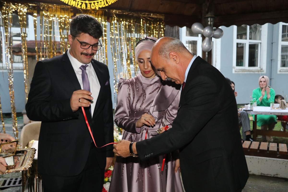 Hasan Fehmi Demir, Ezginur Balci nişanlandı