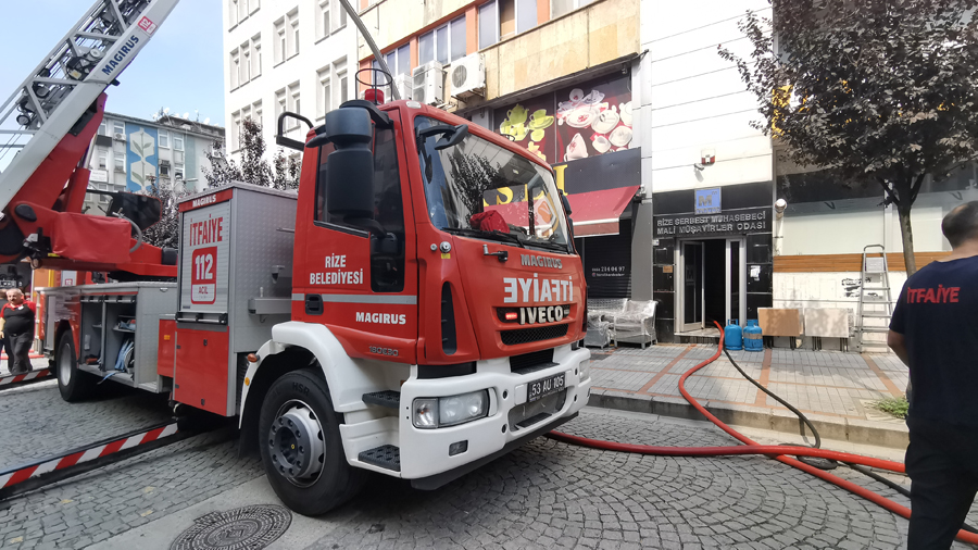 Rize'de yangın