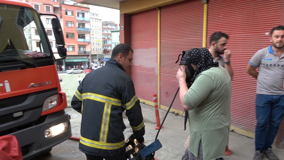 Rize'de 7 katlı binada yangın çıktı
