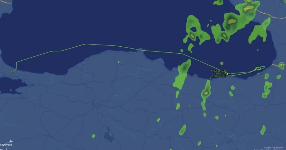 Hava muhalefeti nedeniyle Rize'ye inemeyen uçak Samsun'a inmek zorunda kaldı