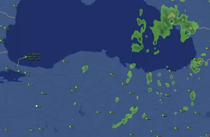 Hava muhalefeti nedeniyle Rize'ye inemeyen uçak Samsun'a inmek zorunda kaldı