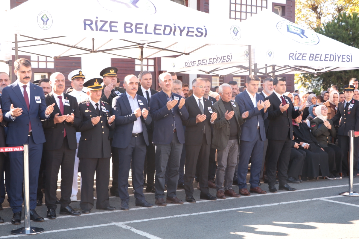 Rize'de görevi başında şehit olan asker törenle memleketine uğurlandı
