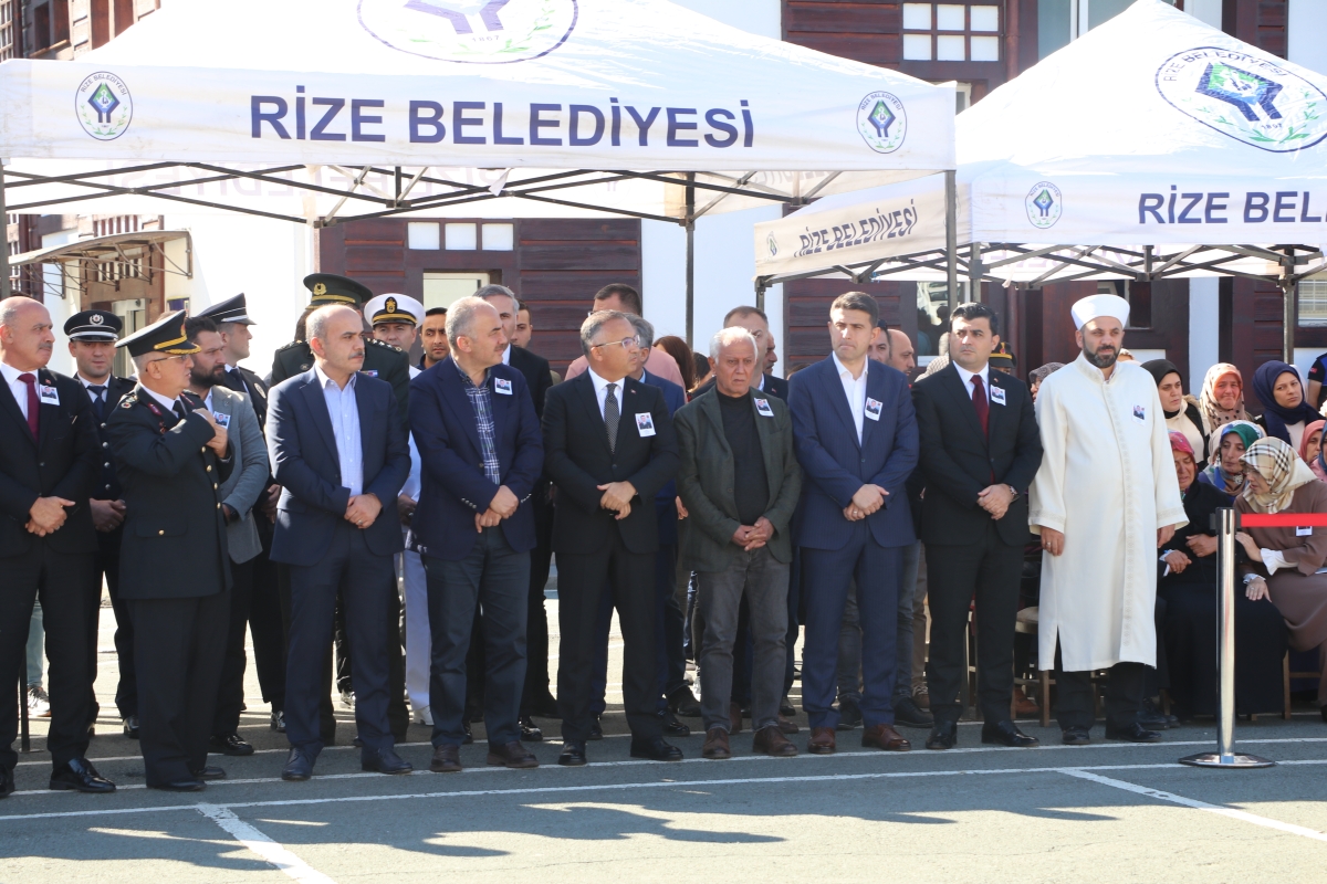 Rize'de görevi başında şehit olan asker törenle memleketine uğurlandı