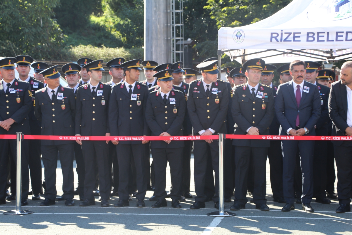 Rize'de görevi başında şehit olan asker törenle memleketine uğurlandı