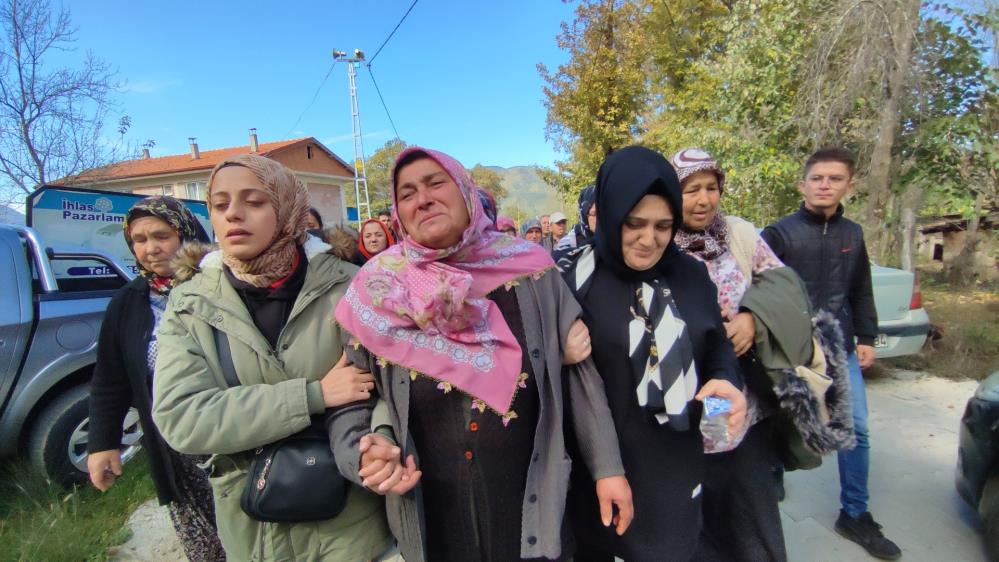 Bartın'da ki maden kazasında hayatını kaybedenler toprağa veriliyor