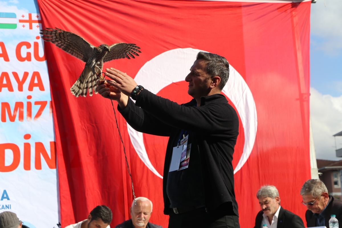 Rize'de atmaca güzellik festivali renkli görüntülere sahne oldu