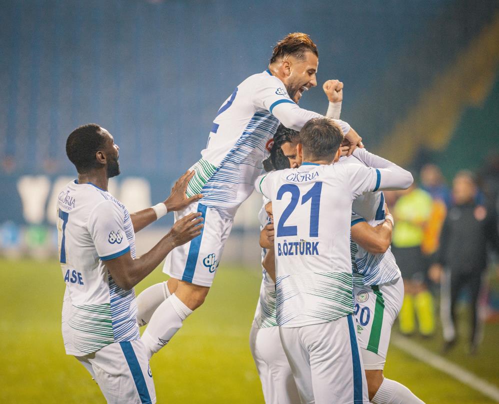 Çaykur Rizespor-Erzurumspor maçı fotoğrafları