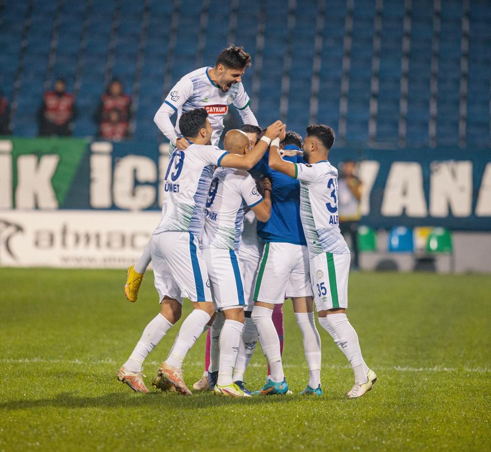 Çaykur Rizespor-Erzurumspor maçı fotoğrafları