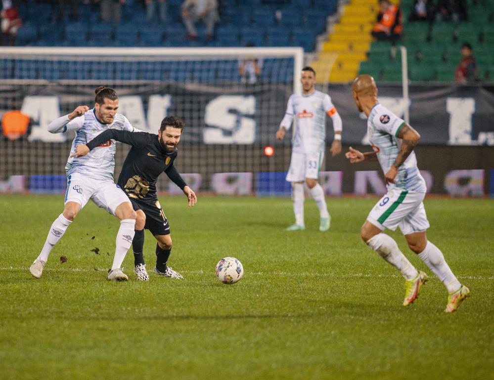 Çaykur Rizespor-Erzurumspor maçı fotoğrafları