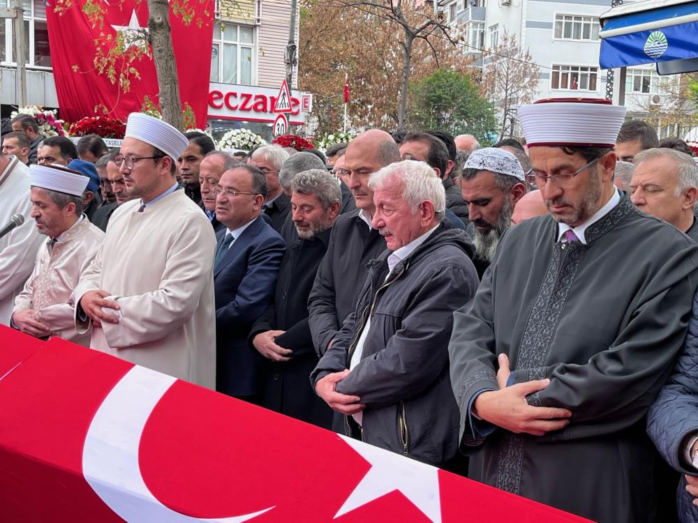Rizeli kadın ve eşi son yolculuğuna uğurlandı