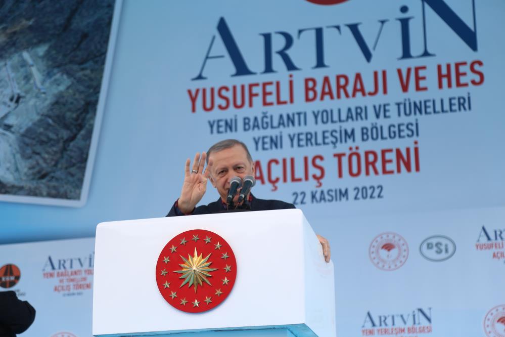 Cumhurbaşkanı Erdoğan Yusufeli'nde baraj su tutma törenine katıldı