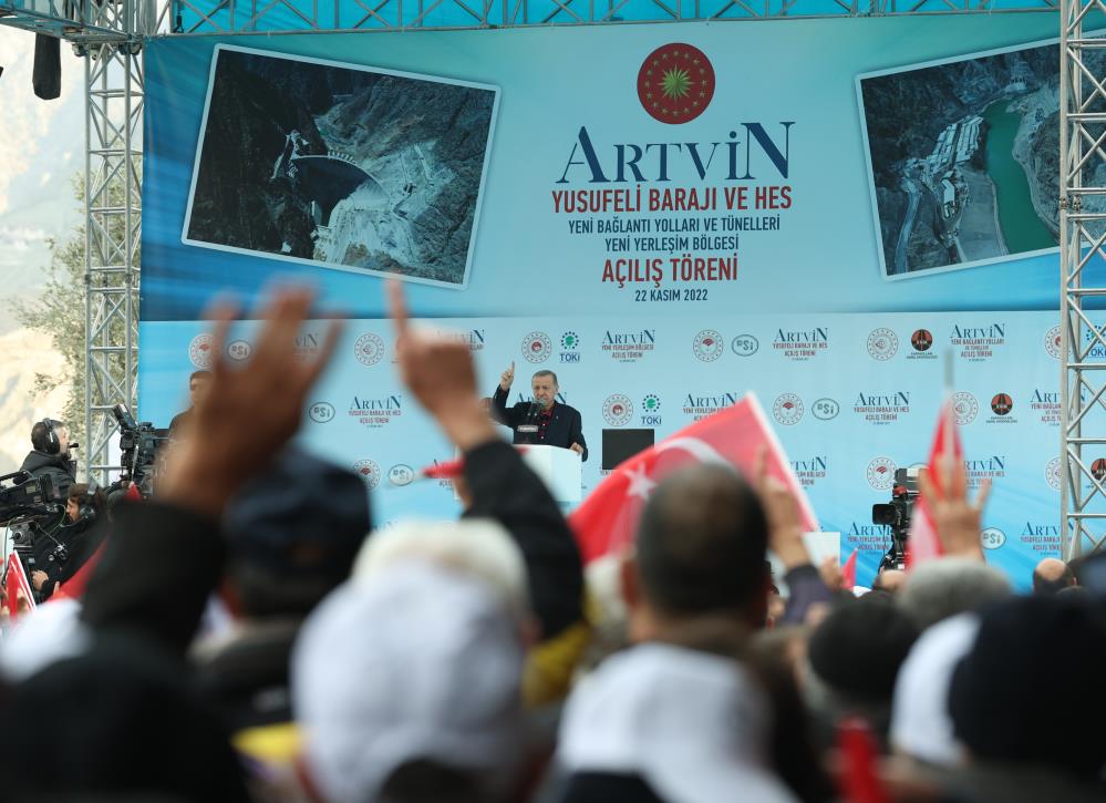 Cumhurbaşkanı Erdoğan Yusufeli'nde baraj su tutma törenine katıldı