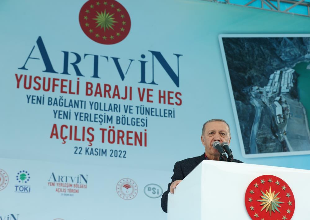 Cumhurbaşkanı Erdoğan Yusufeli'nde baraj su tutma törenine katıldı