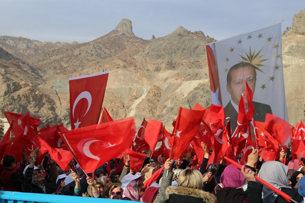 Cumhurbaşkanı Erdoğan Yusufeli'nde baraj su tutma törenine katıldı