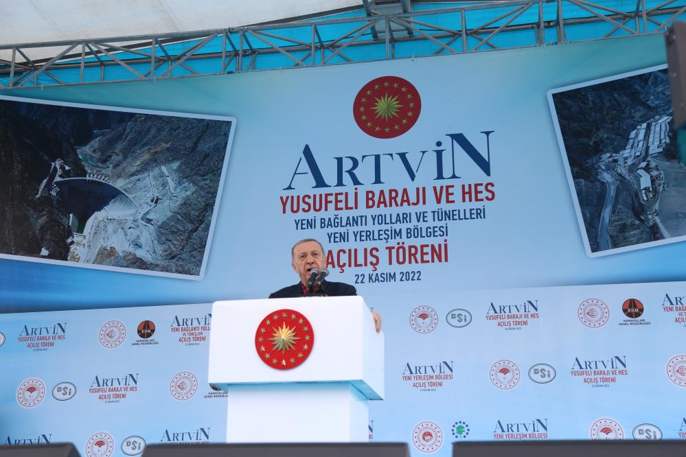 Cumhurbaşkanı Erdoğan Yusufeli'nde baraj su tutma törenine katıldı