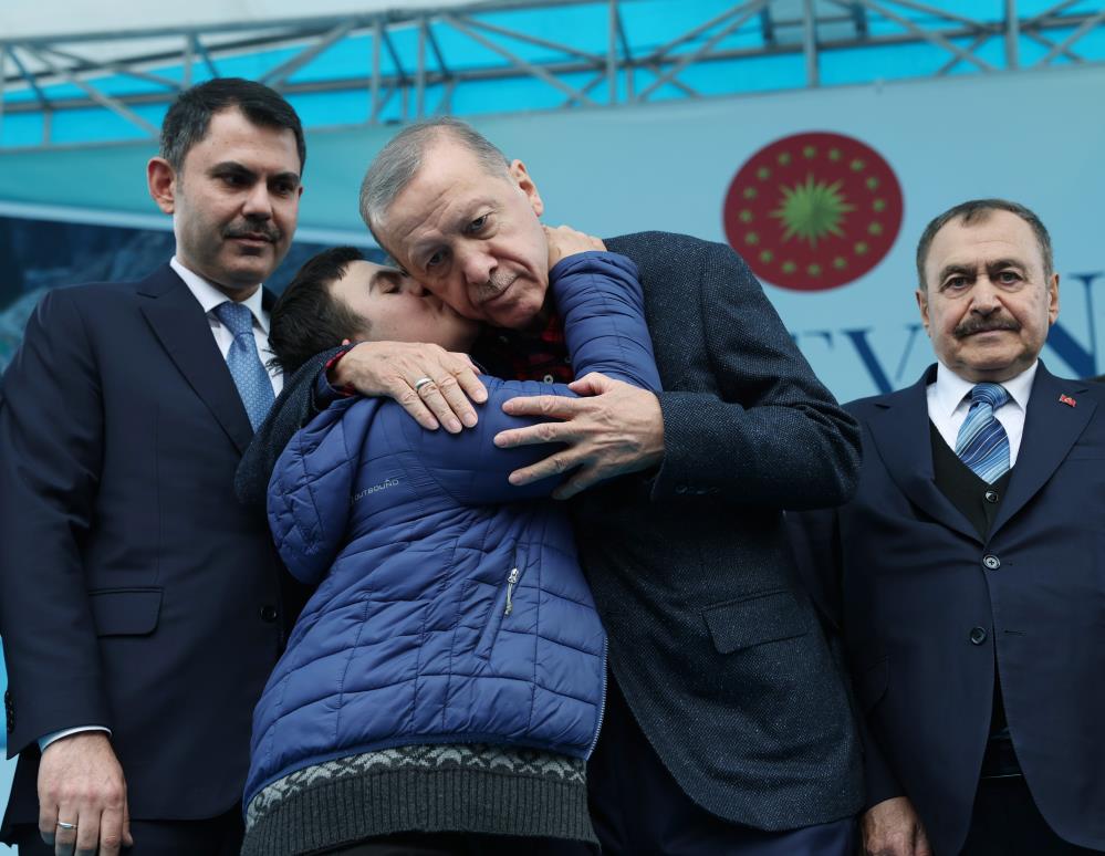 Cumhurbaşkanı Erdoğan Yusufeli'nde baraj su tutma törenine katıldı