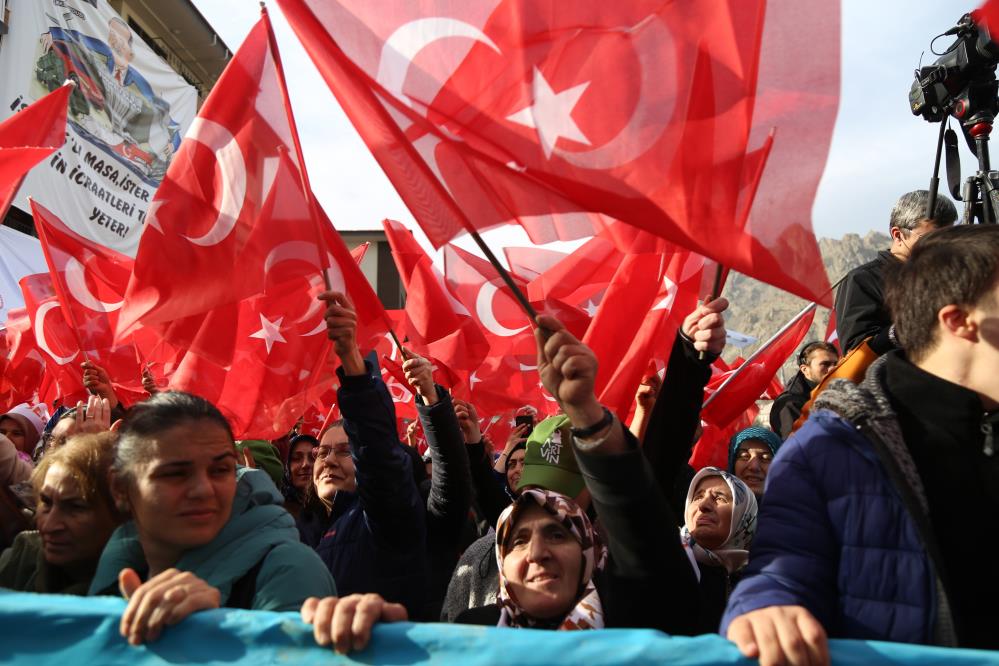 Cumhurbaşkanı Erdoğan Yusufeli'nde baraj su tutma törenine katıldı