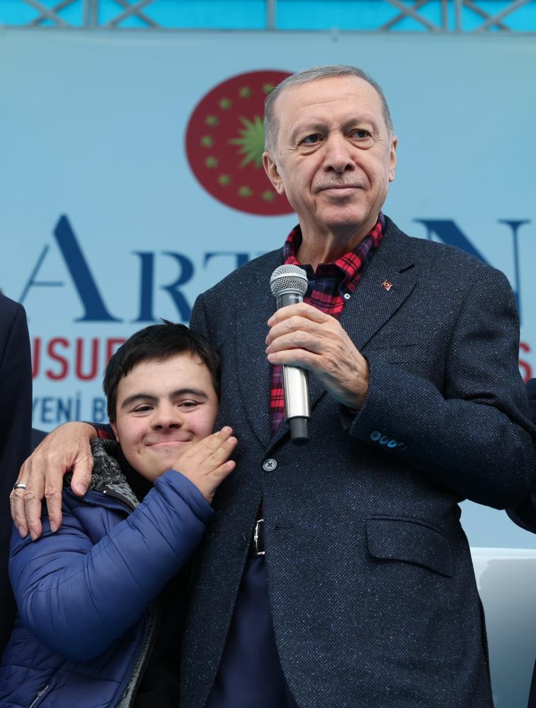 Cumhurbaşkanı Erdoğan Yusufeli'nde baraj su tutma törenine katıldı