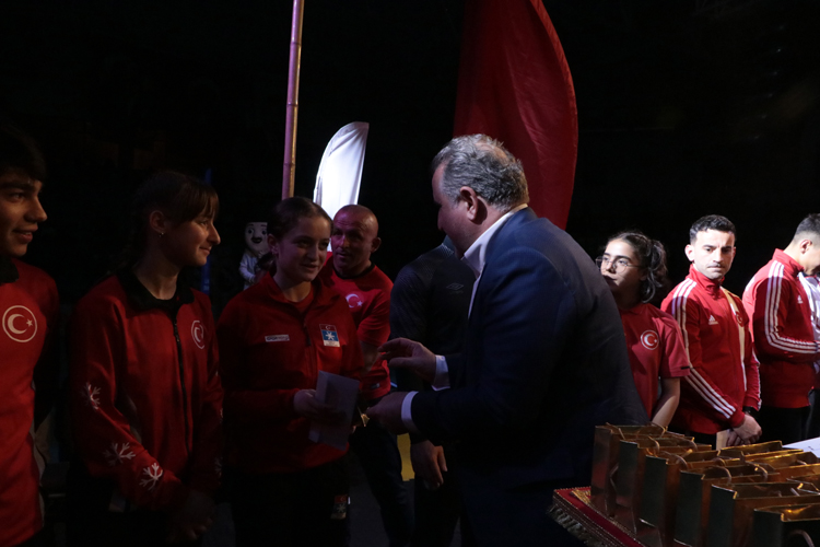 Rize'deki Sporun yıldızları ödül töreni