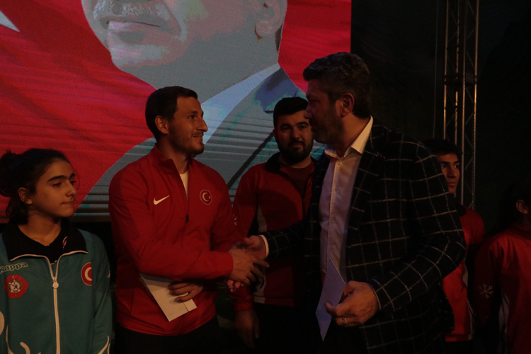 Rize'deki Sporun yıldızları ödül töreni