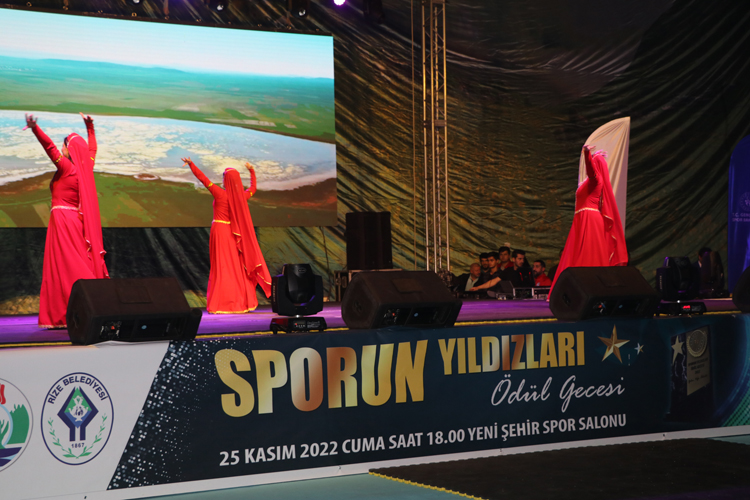 Rize'deki Sporun yıldızları ödül töreni
