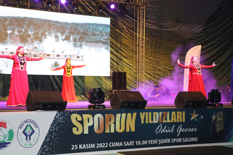 Rize'deki Sporun yıldızları ödül töreni