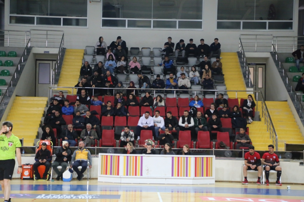 Rize Belediyespor Hentbol Takımı 3'te 3 yaptı
