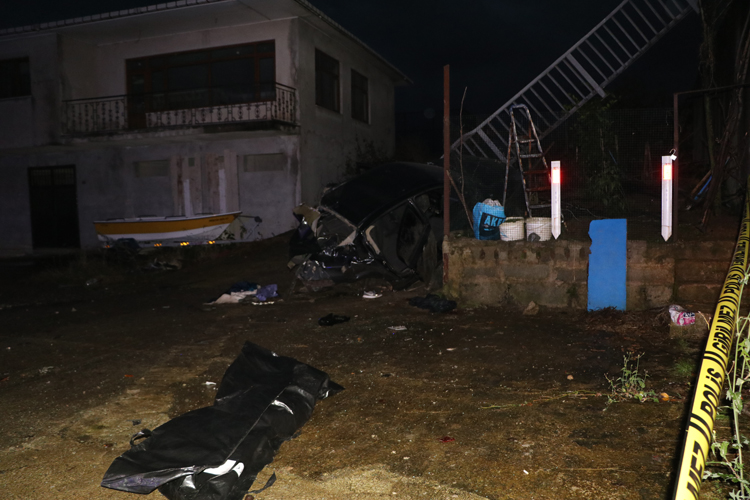 Rize'de feci kaza: 2 ölü, 3 yaralı