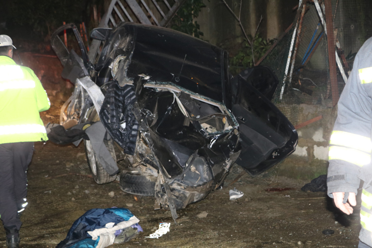 Rize'de feci kaza: 2 ölü, 3 yaralı