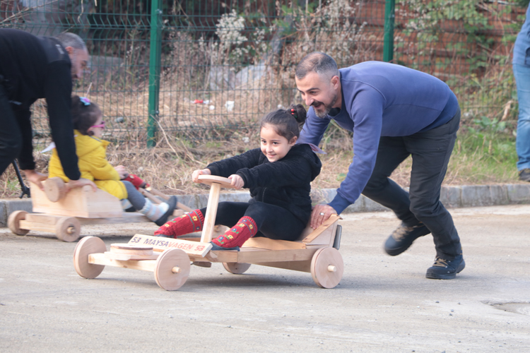 Formulaz'da bu sefer çocuklar yarıştı 