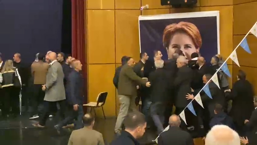 İYİ Parti'nin Merkez ilçe kongresinde kavga çıktı
