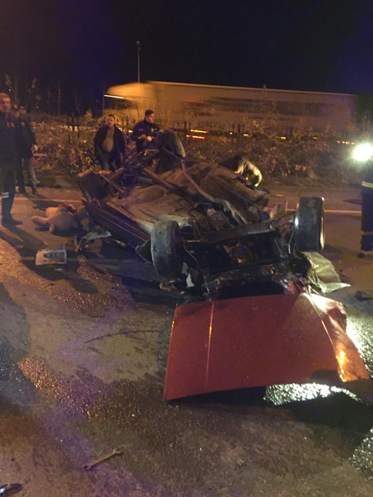 Rize'de polisin dur ikazına uymayan araç takla attı