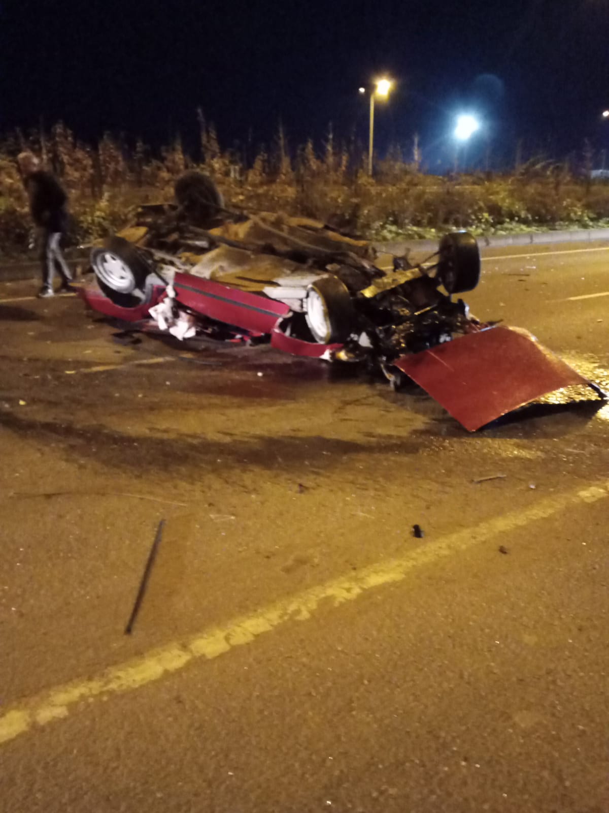 Rize'de polisin dur ikazına uymayan araç takla attı