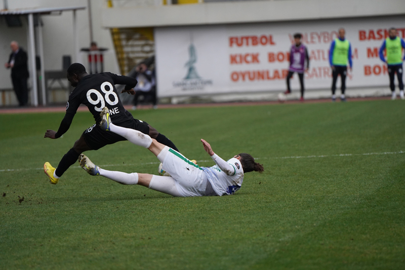 Çaykur Rizespor Tuzlaspor sınavını tek golle geçti