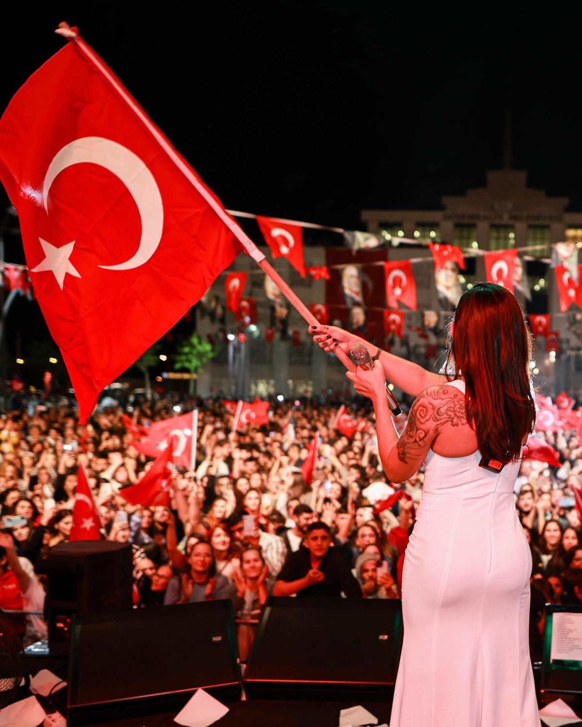 Melek Mosso konser fotoğrafları