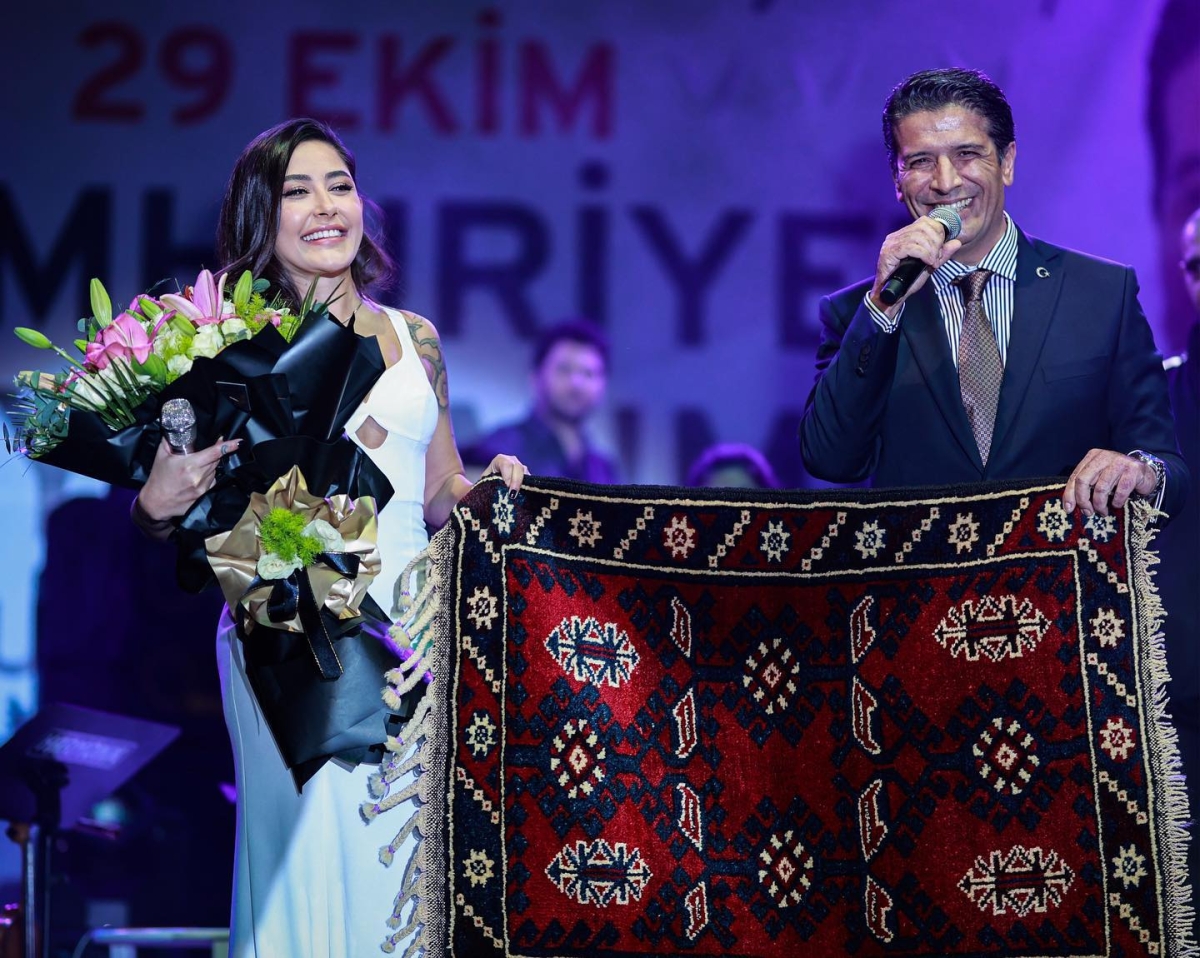 Melek Mosso konser fotoğrafları
