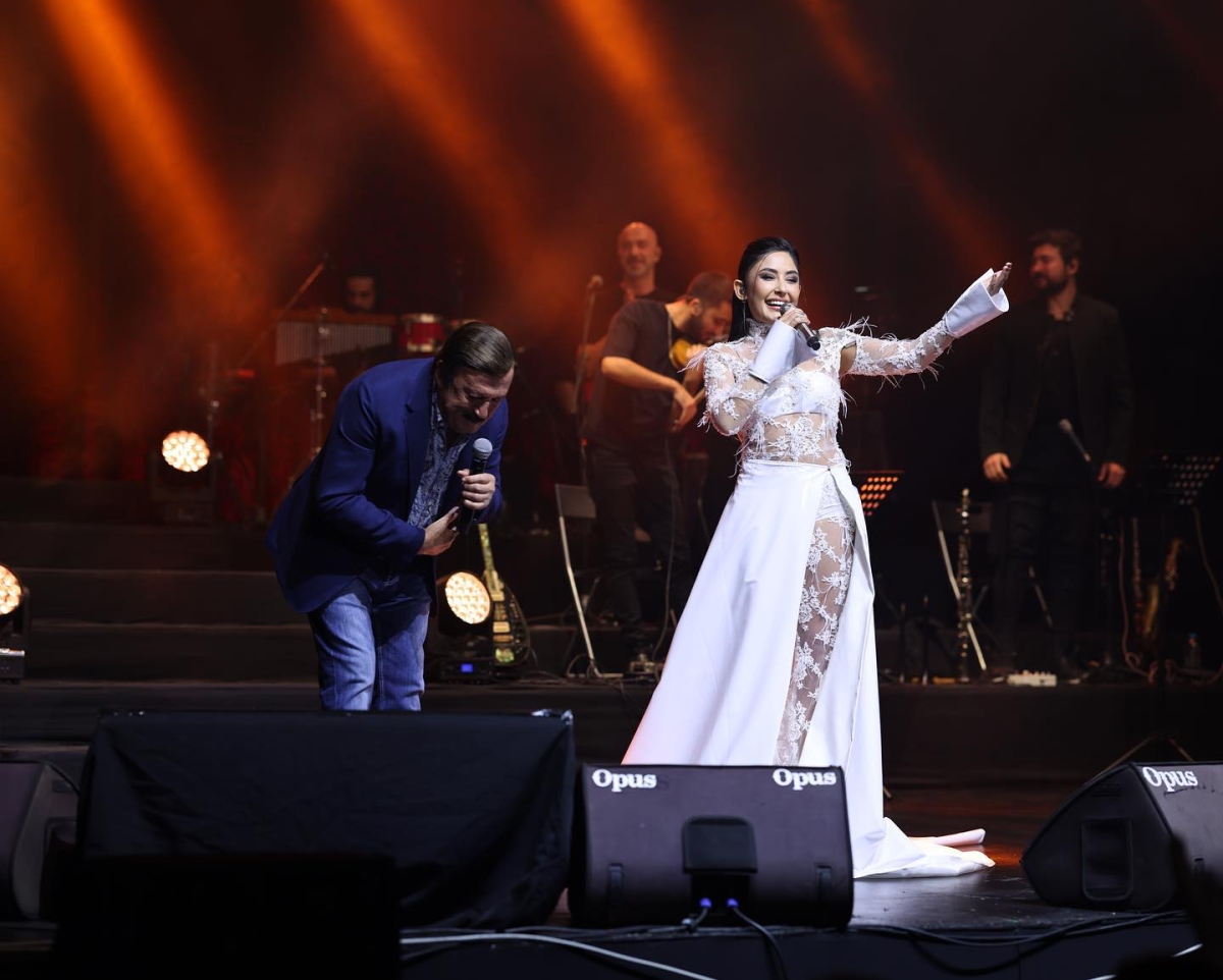 Melek Mosso konser fotoğrafları
