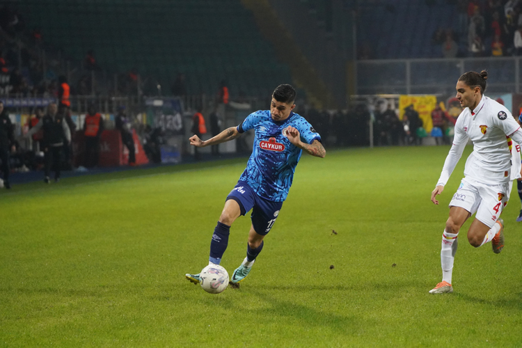 Çaykur Rizespor-Göztepe maçı fotoğrafları