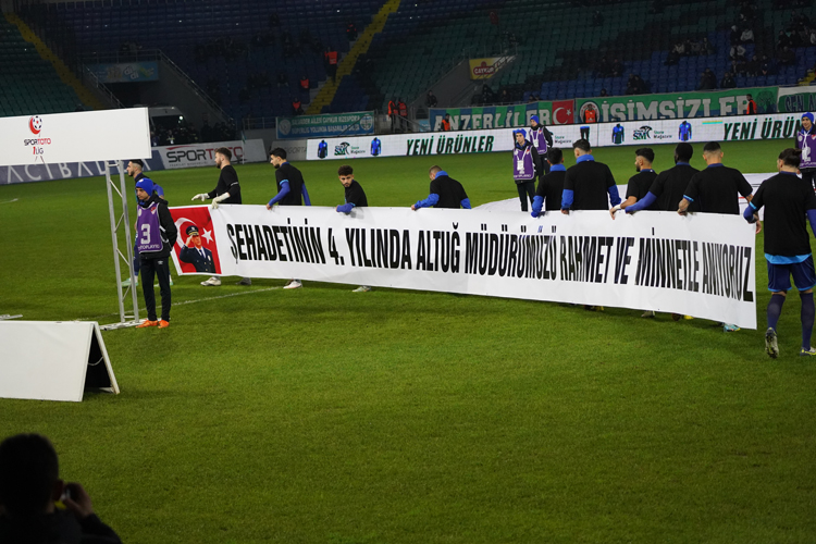 Çaykur Rizespor-Göztepe maçı fotoğrafları