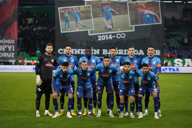 Çaykur Rizespor-Göztepe maçı fotoğrafları
