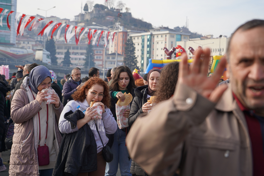 Rize'de 7.Hamsi Festivali Düzenlendi