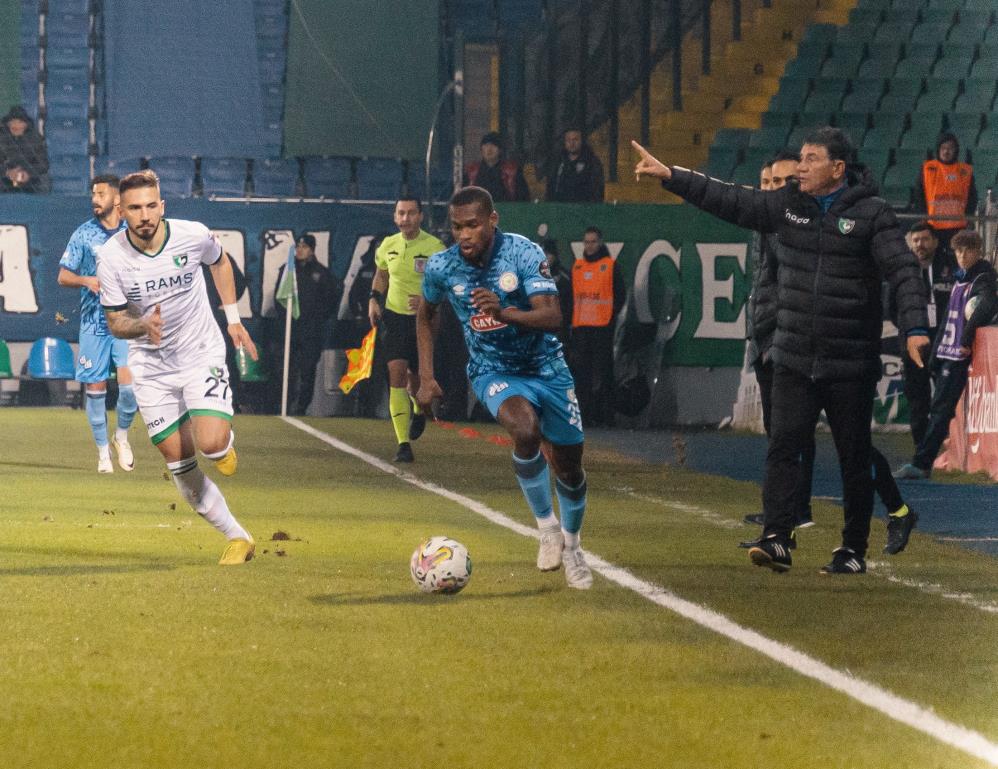 Rizespor-Denizlispor maçı fotoğrafları